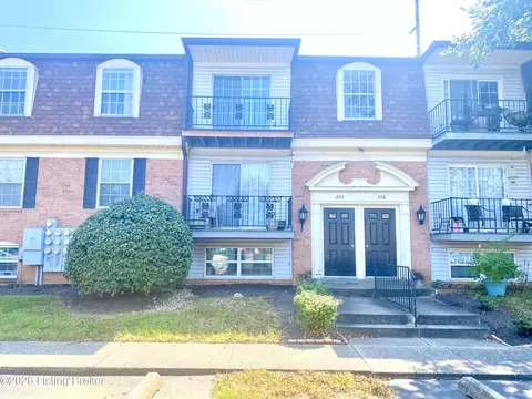 206 Flanders Ct #8, Louisville, KY 40218