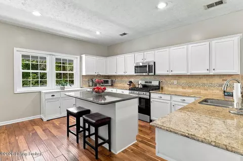 Kitchen - 14417 Spring Dr, Prospect, KY 40059 photo 8 of 8