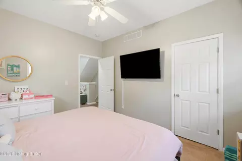 Bedroom - 14417 Spring Dr, Prospect, KY 40059 photo 4 of 13