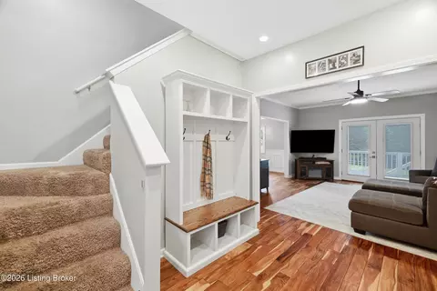 Entry Way - 14417 Spring Dr, Prospect, KY 40059 photo 4 of 15