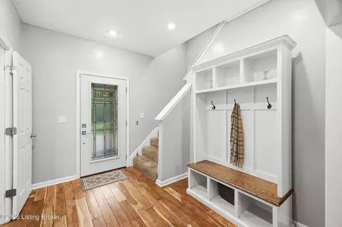 Entry Way - 14417 Spring Dr, Prospect, KY 40059 photo 3 of 15