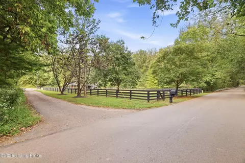 Exterior - 14417 Spring Dr, Prospect, KY 40059 photo 15 of 16