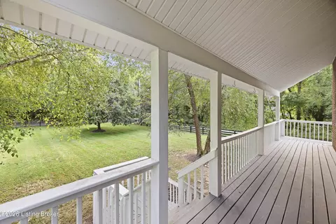 Exterior - 14417 Spring Dr, Prospect, KY 40059 photo 6 of 16