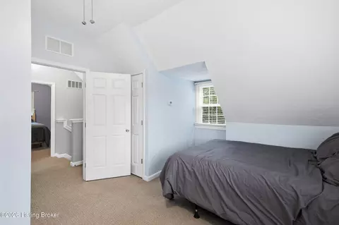Bedroom - 14417 Spring Dr, Prospect, KY 40059 photo 10 of 13