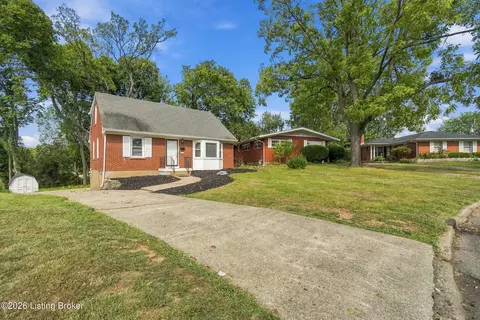 2015 Tyrone Dr, Louisville, KY 40218
