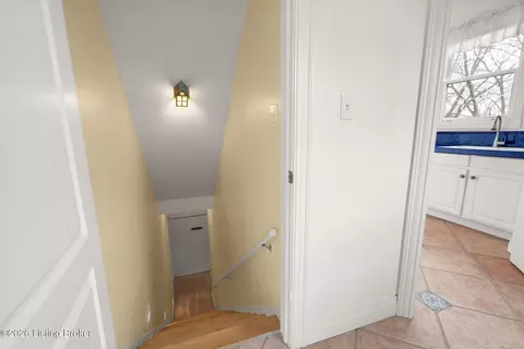 Entry Way - 6205 River Rd, Prospect, KY 40059 photo 15 of 16