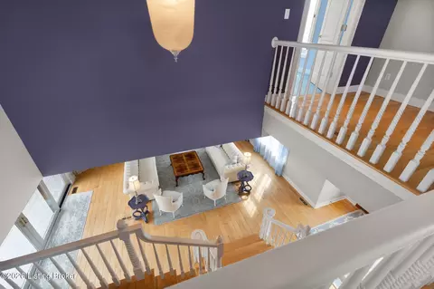 Entry Way - 6205 River Rd, Prospect, KY 40059 photo 8 of 16