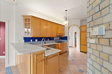 Kitchen - 6205 River Rd, Prospect, KY 40059 photo 1 of 9