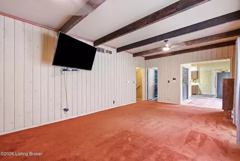 Living - 74 Fredericktown Rd, Springfield, KY 40069 photo 3 of 6