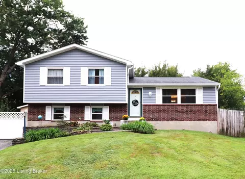 8605 Montrie Ct, Louisville, KY 40219