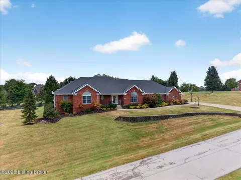 1911 Clarke Pointe Dr, Crestwood, KY 40014