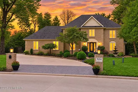 9214 Woodhurst Ct, Louisville, KY 40222