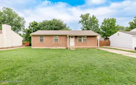 12420 Somerset Dr, Louisville, KY 40229