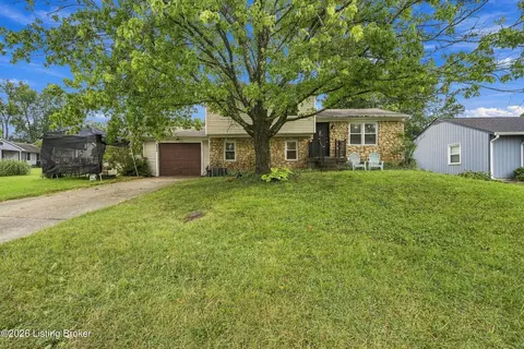 4818 Redmon Ct, Louisville, KY 40291