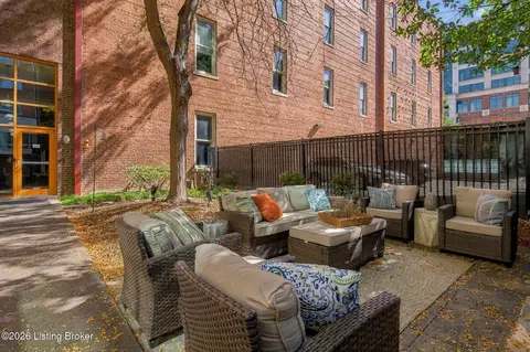 309 E Market St #302, Louisville, KY 40202