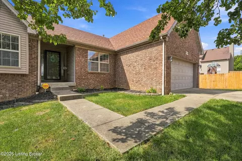 8504 Long Bow Ln, Louisville, KY 40291