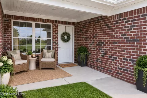 77 Turnpike Ave, Taylorsville, KY 40071