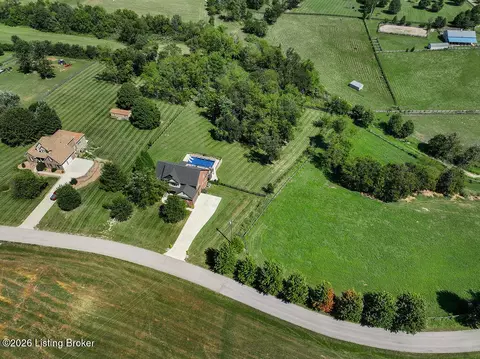 View/Area - 136 Seahawk Trl, Midway, KY 40347 photo 3 of 5
