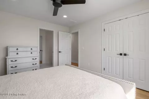 Bedroom - 136 Seahawk Trl, Midway, KY 40347 photo 9 of 13