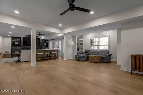 Living - 136 Seahawk Trl, Midway, KY 40347 photo 5 of 5