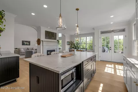 Kitchen - 136 Seahawk Trl, Midway, KY 40347 photo 10 of 14