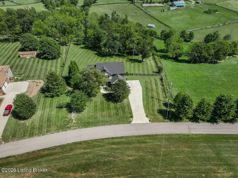 View/Area - 136 Seahawk Trl, Midway, KY 40347 photo 1 of 5