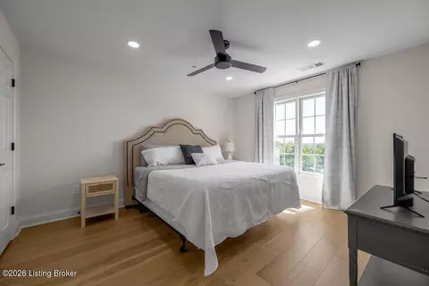 Bedroom - 136 Seahawk Trl, Midway, KY 40347 photo 4 of 13