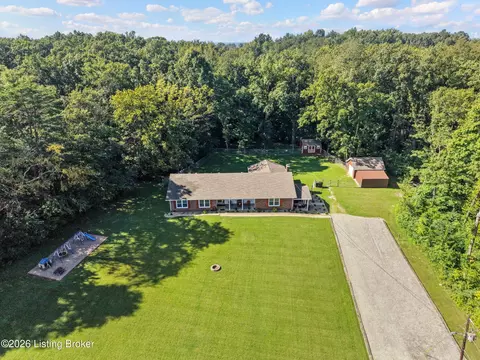 191 Briarway Dr, Mount Washington, KY 40047