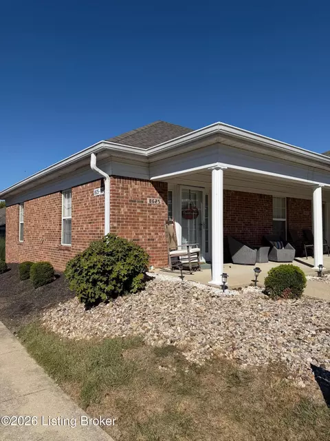 8625 Applegate Village Dr, Louisville, KY 40219