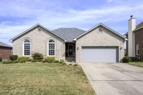 5114 Hunters Point Cir, Louisville, KY 40216