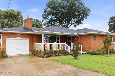 8100 Cedar Brook Dr, Louisville, KY 40219