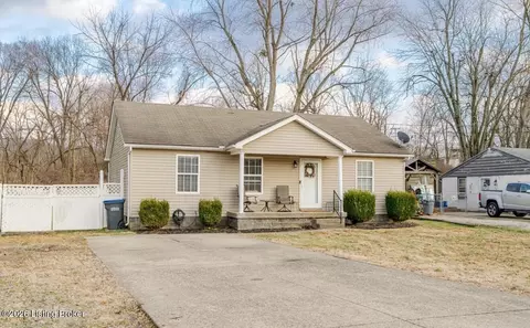 6707 Triangle Dr, Louisville, KY 40214
