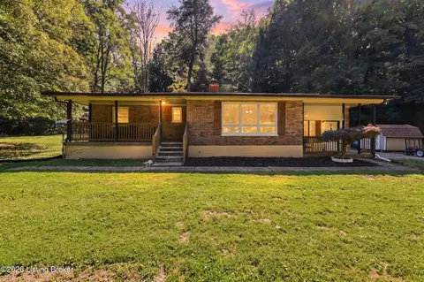 2598 Weavers Run Rd, West Point, KY 40177