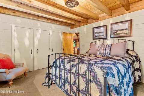 Bedroom - 979 Penn Run Rd, Bee Spring, KY 42207 photo 2 of 10