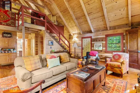 Living - 979 Penn Run Rd, Bee Spring, KY 42207 photo 4 of 5