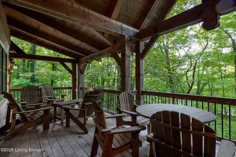 Exterior - 979 Penn Run Rd, Bee Spring, KY 42207 photo 6 of 7