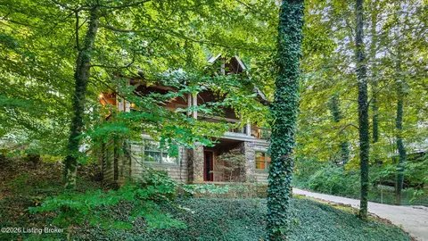 Exterior - 979 Penn Run Rd, Bee Spring, KY 42207 photo 2 of 7