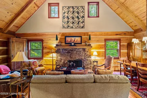 Living - 979 Penn Run Rd, Bee Spring, KY 42207 photo 1 of 5