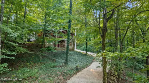 Exterior - 979 Penn Run Rd, Bee Spring, KY 42207 photo 3 of 7