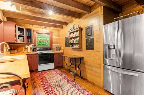 Kitchen - 979 Penn Run Rd, Bee Spring, KY 42207 photo 3 of 4