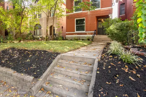 1372 S Floyd St, Louisville, KY 40208
