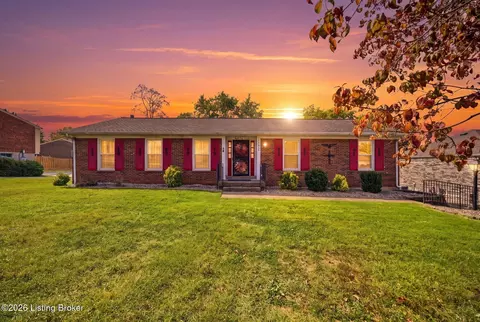 8516 Bronzewing Ct, Jeffersontown, KY 40299