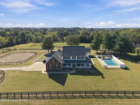 2524 Spotswood Ln, Fisherville, KY 40023