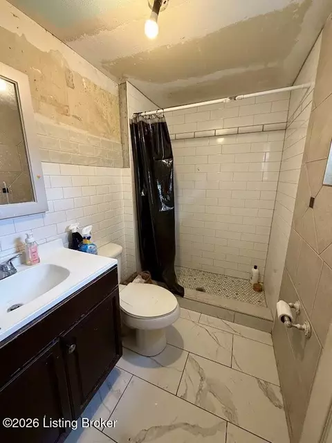 Bath - 423 Ockerman Rd, Bloomfield, KY 40008 photo 1 of 1