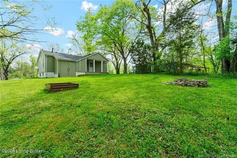 Exterior - 840 E Walnut St, Corydon, IN 47112 photo 3 of 4