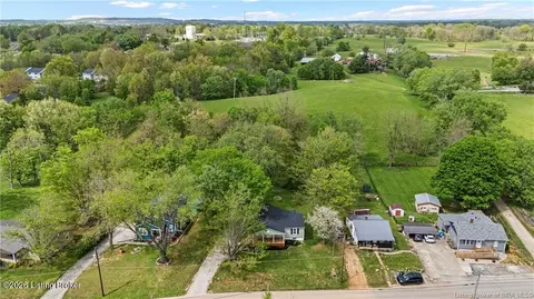 View/Area - 840 E Walnut St, Corydon, IN 47112 photo 2 of 3
