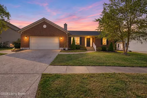 433 Lincoln Station Dr, Simpsonville, KY 40067