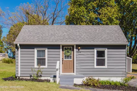 5219 Maple Spring Dr, Louisville, KY 40229