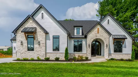 3156 Littlecote Ln, Louisville, KY 40245