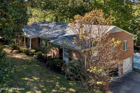 5204 Tomahawk Rd, Louisville, KY 40207